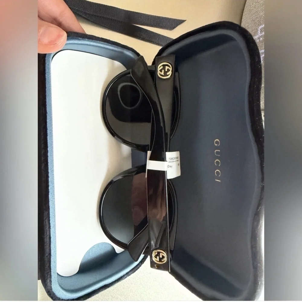 Gucci Women's Black Round Sunglasses NEW!!!! - Picture 3 of 7
